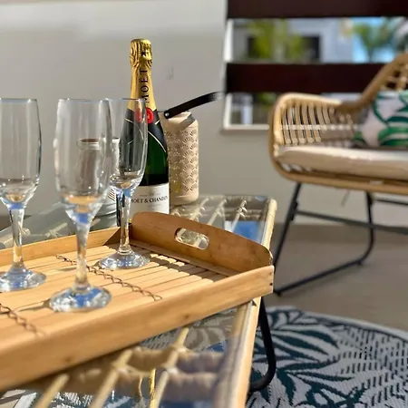 Modern With Swimming Pool And Terraces 아파트 또레비에하