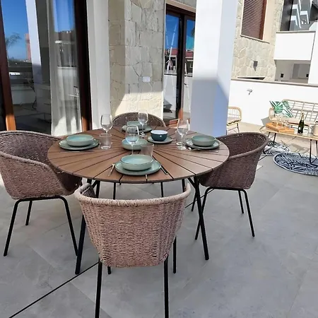 Modern With Swimming Pool And Terraces 아파트 또레비에하