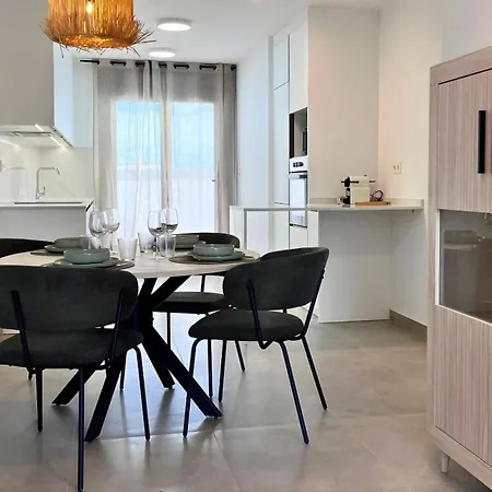 Modern With Swimming Pool And Terraces * 또레비에하