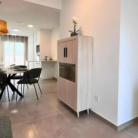 아파트 Modern With Swimming Pool And Terraces *