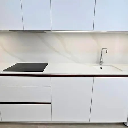 Modern With Swimming Pool And Terraces 아파트 또레비에하
