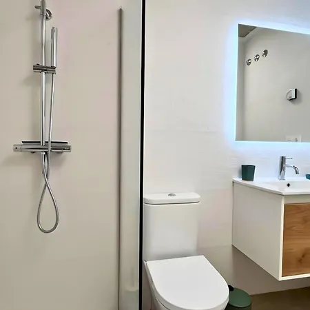 Modern With Swimming Pool And Terraces 또레비에하