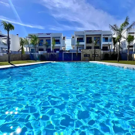 아파트 Modern With Swimming Pool And Terraces 또레비에하