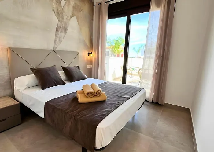 Modern With Swimming Pool And Terraces Lejlighed *